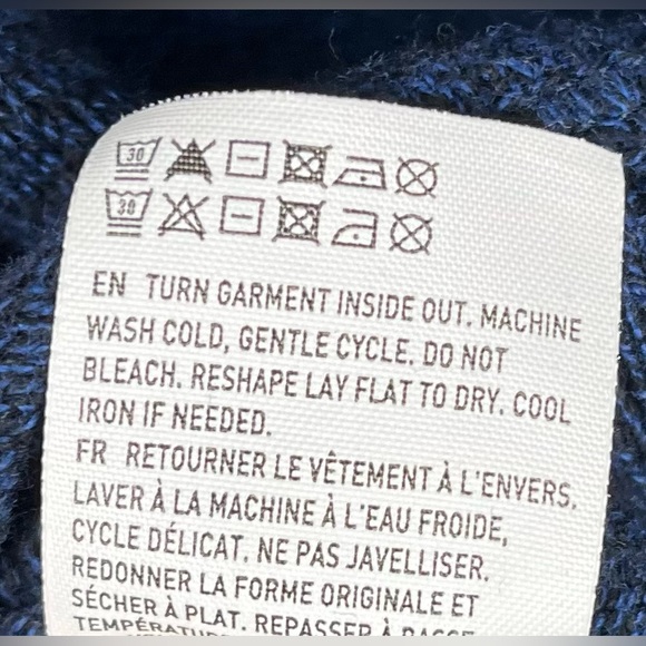 American Eagle Outfitters Blue Long Sleeve V-neck Sweater Shirt | Size: Medium - Picture 5 of 5